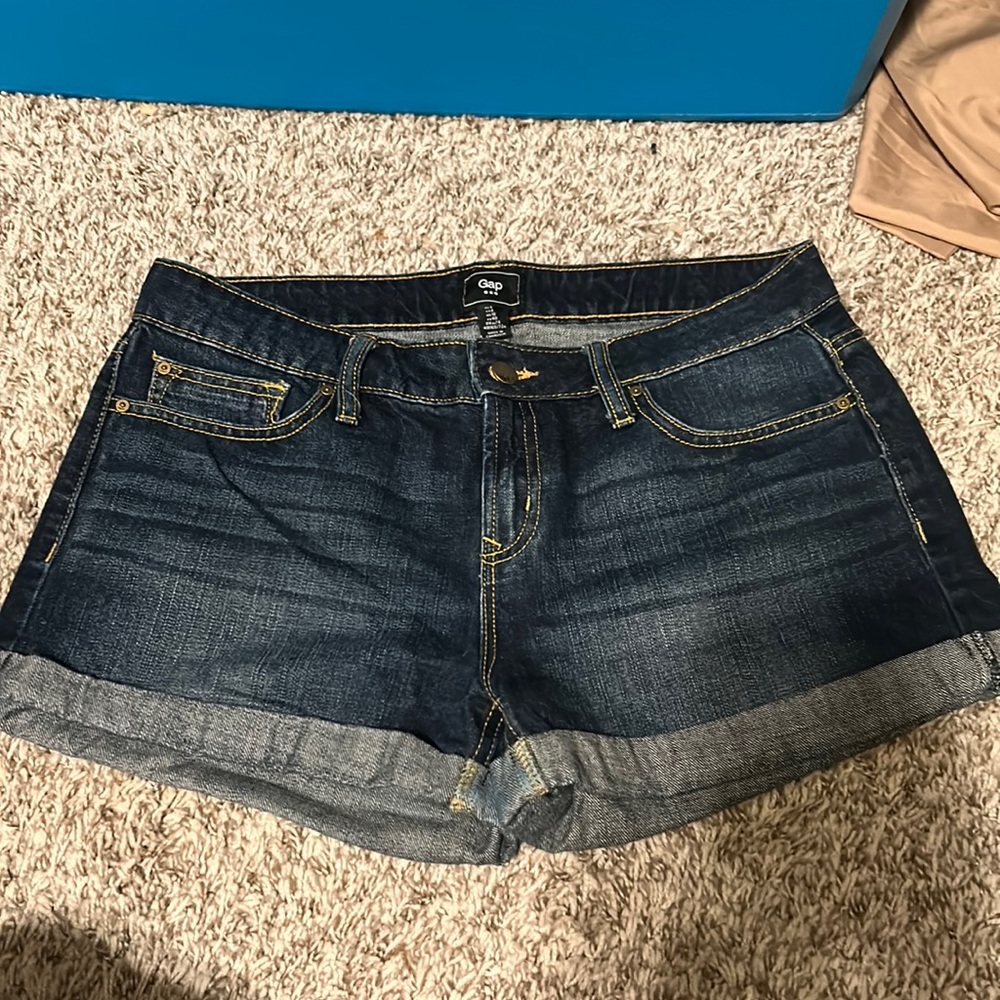 Gap jean shorts size 8 uk12 have worn one time no flaws